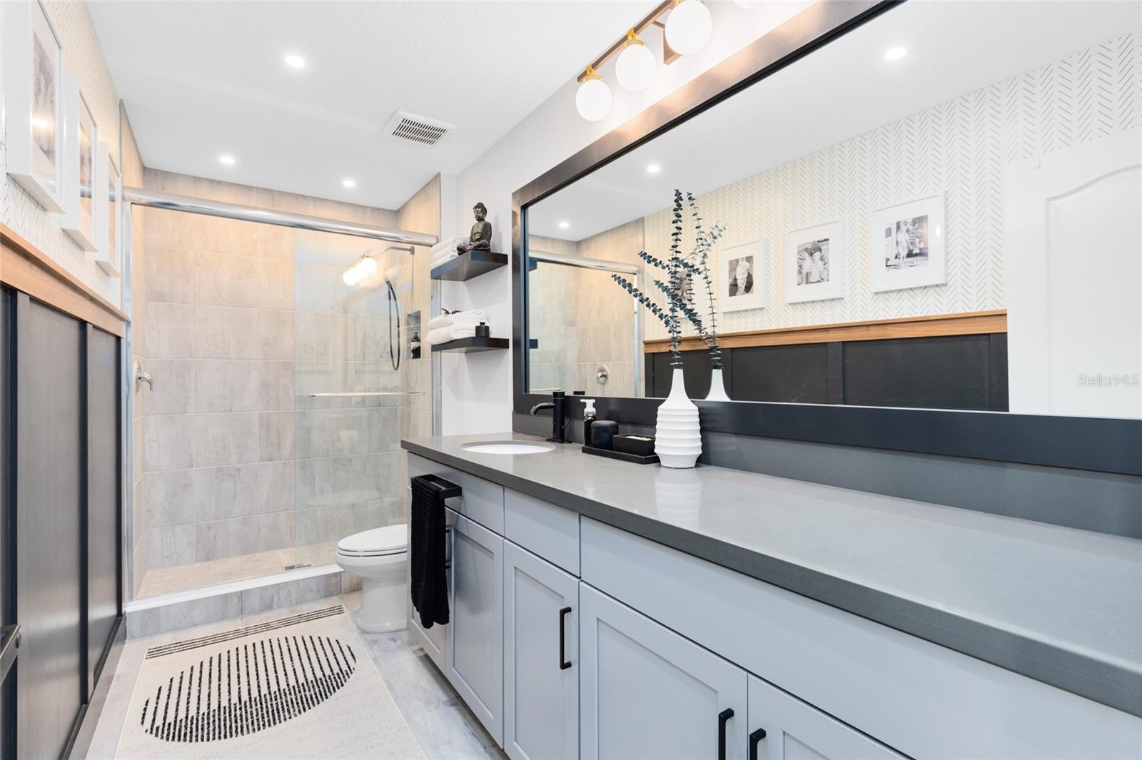 Image 30 of 46 For 15261 Honeybell Drive