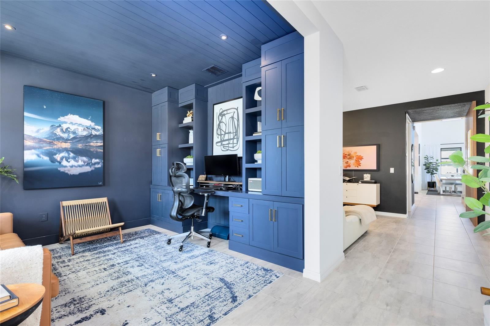 Image 6 of 46 For 15261 Honeybell Drive