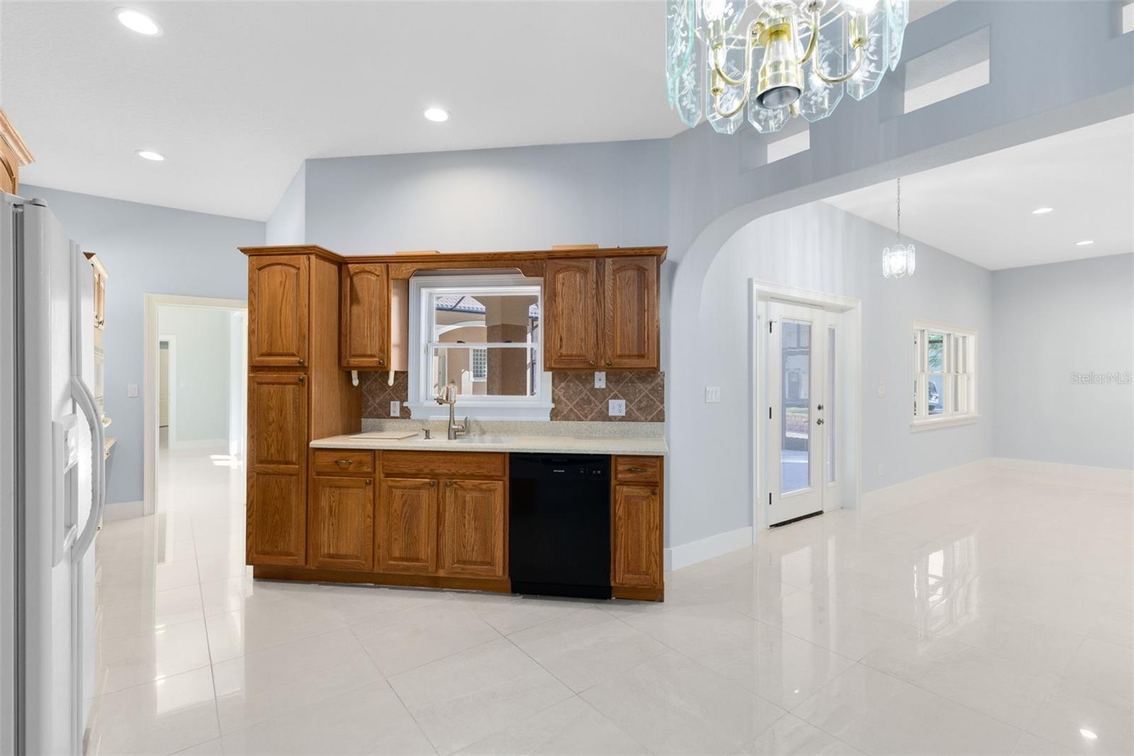 Listing photo id 12 for 13950 Smokerise Court