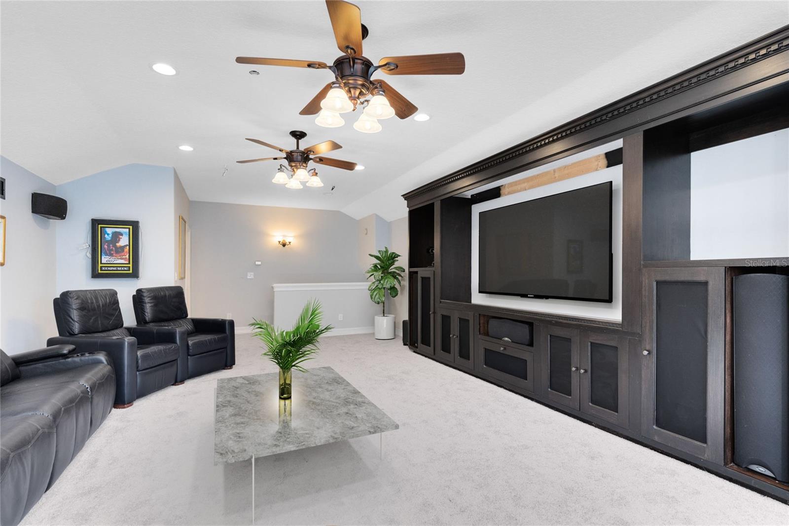 Listing photo id 15 for 13950 Smokerise Court