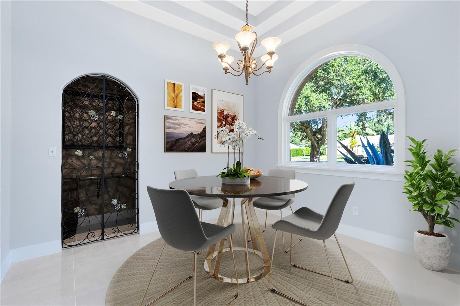 Listing photo id 5 for 13950 Smokerise Court