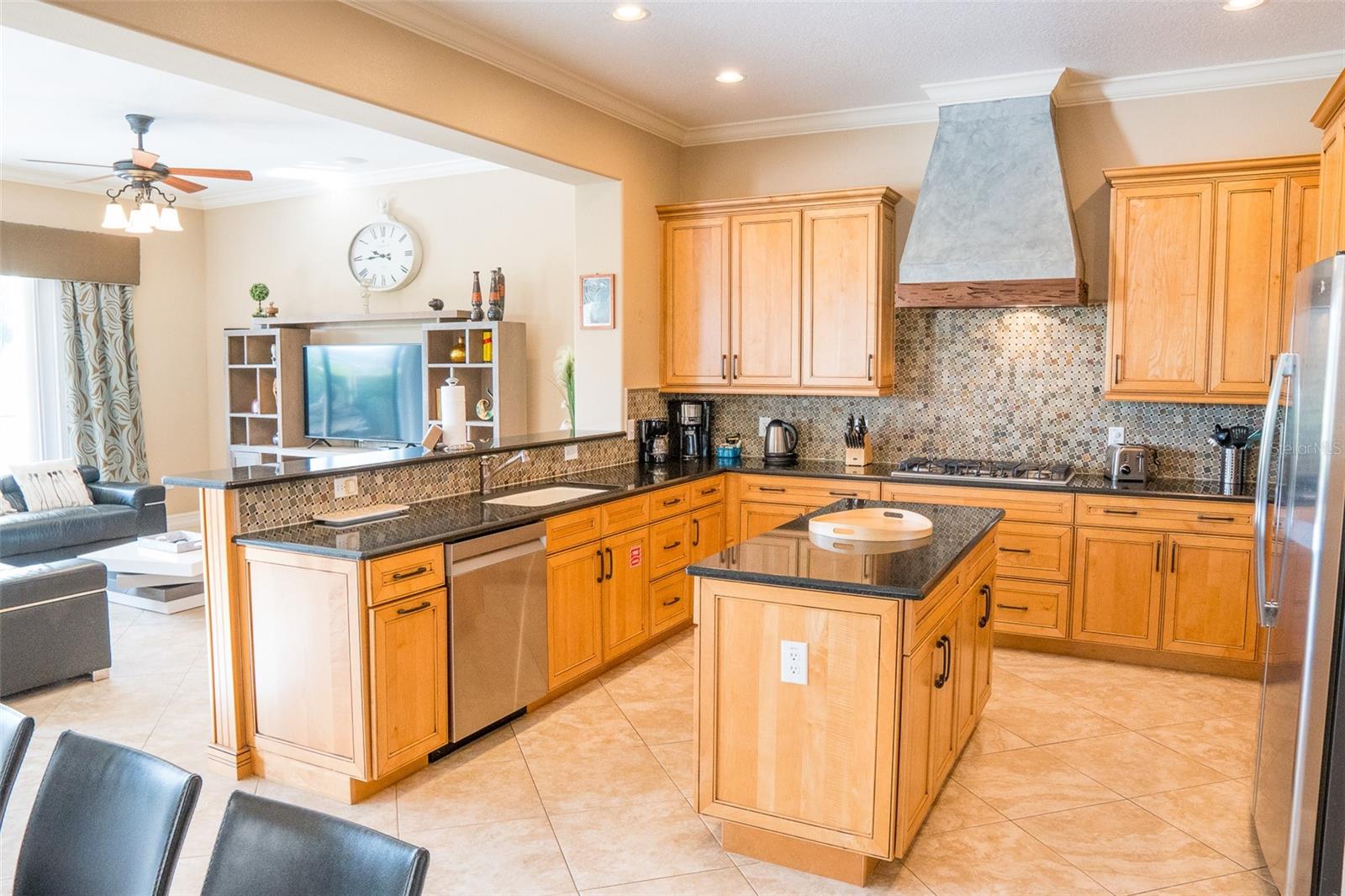 Image 9 of 32 For 1028 Castle Pines Court