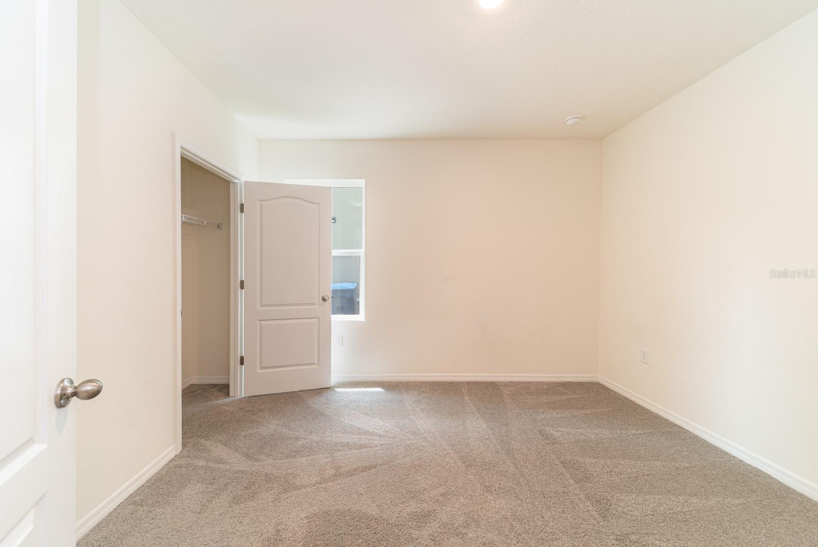 Image 30 of 76 For 1181 Cascades Avenue