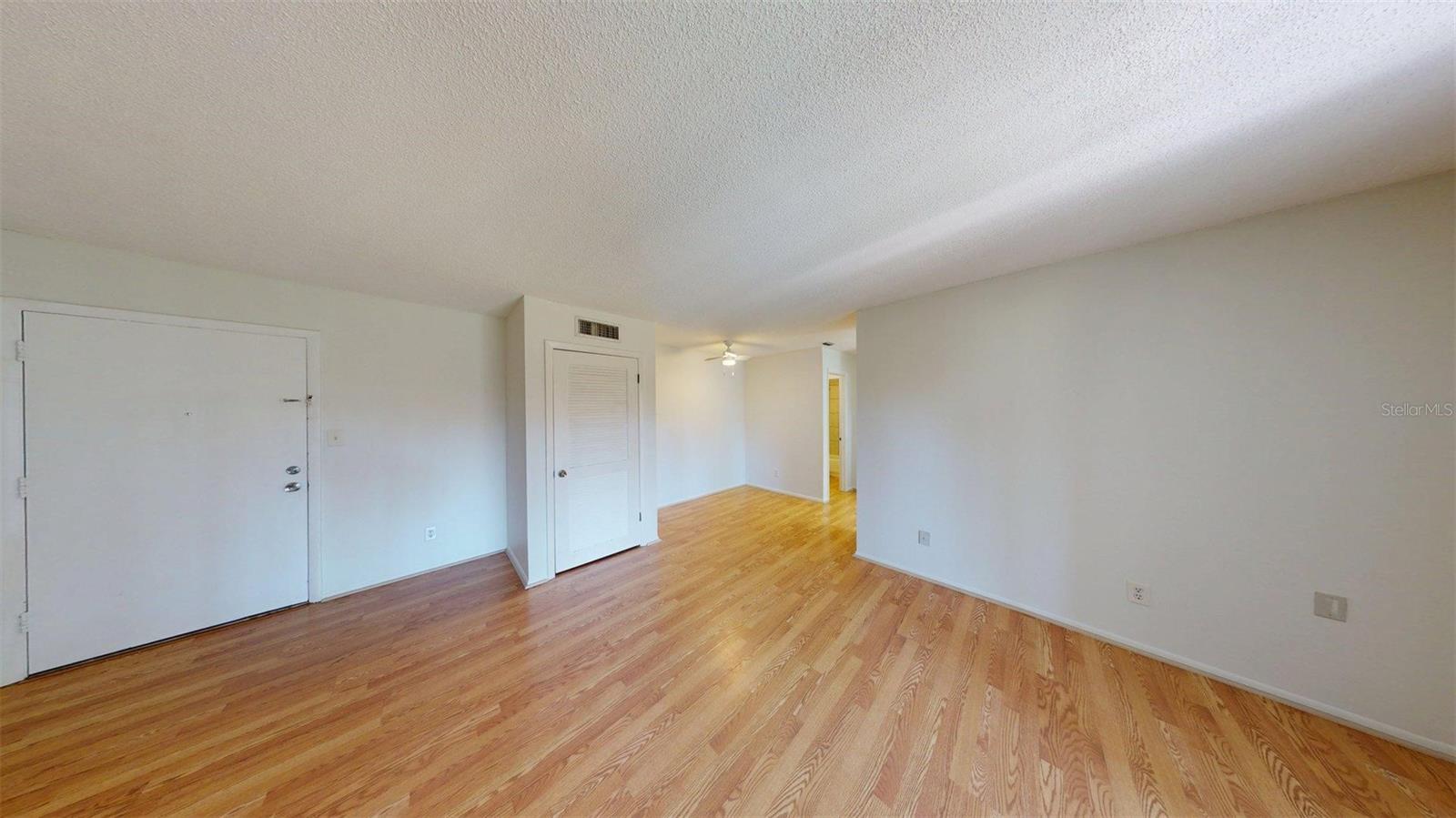 Image 14 of 23 For 136 Springwood Circle D