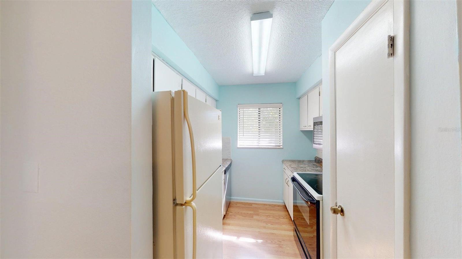 Image 4 of 23 For 136 Springwood Circle D