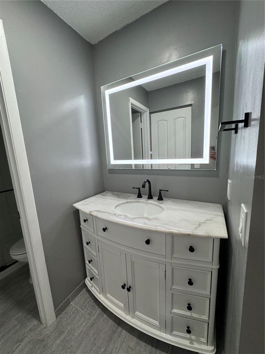 Image 12 of 30 For 6062 Willowpionte Circle 203