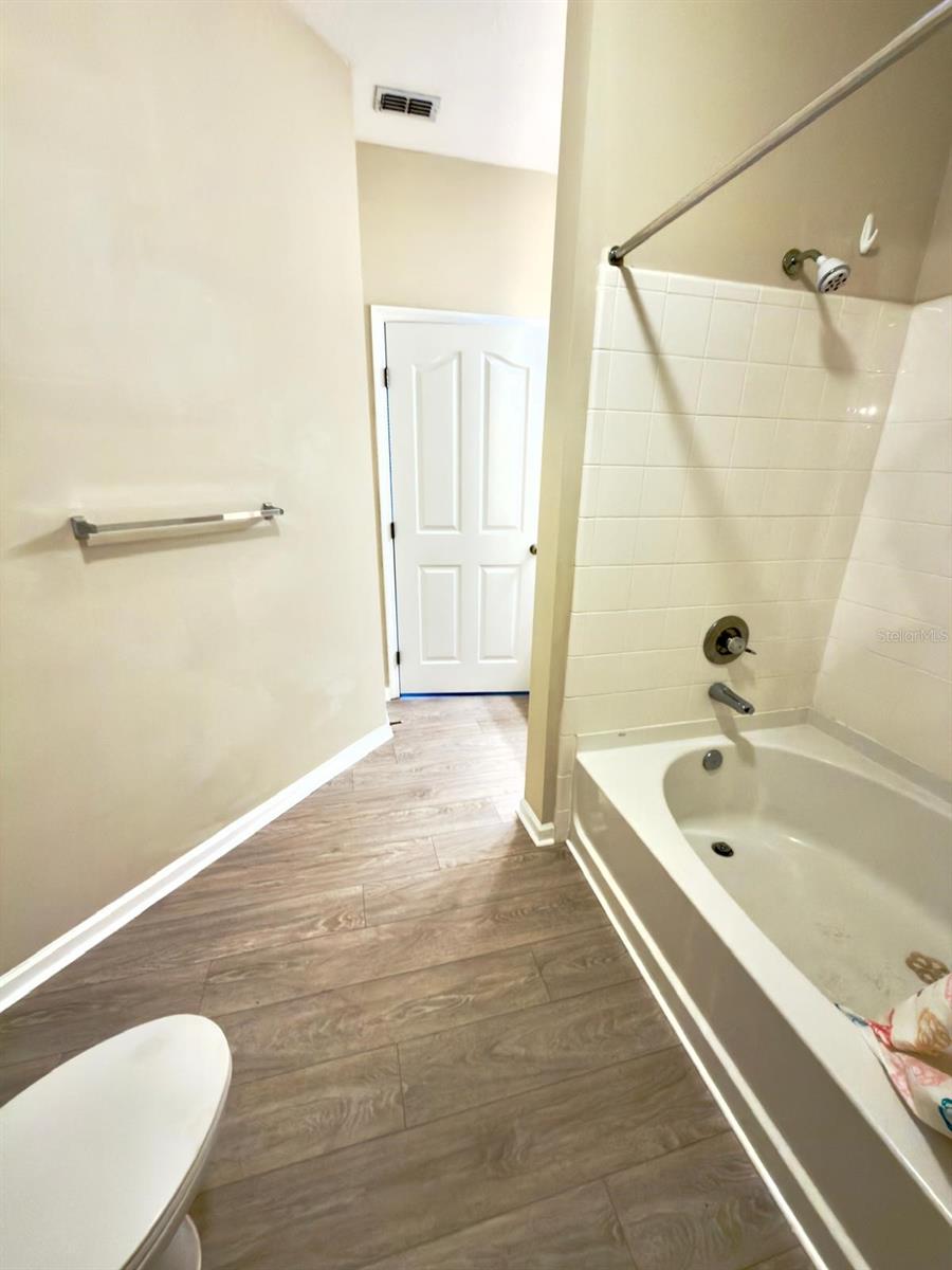 Image 20 of 27 For 12861 Madison Pointe Circle 107