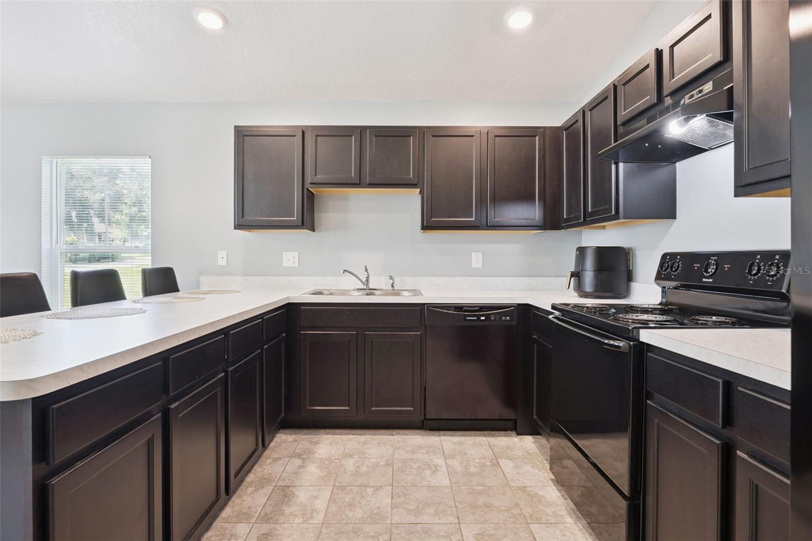 Image 6 of 28 For 1605 Mayaro Court