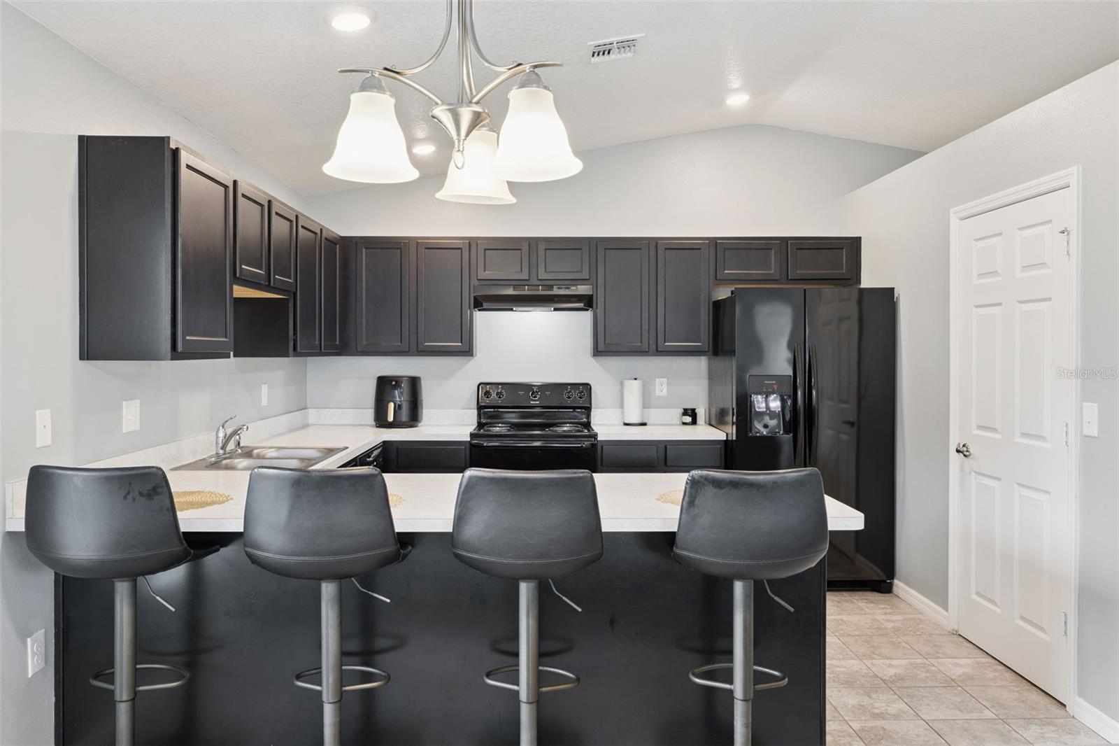 Image 7 of 28 For 1605 Mayaro Court