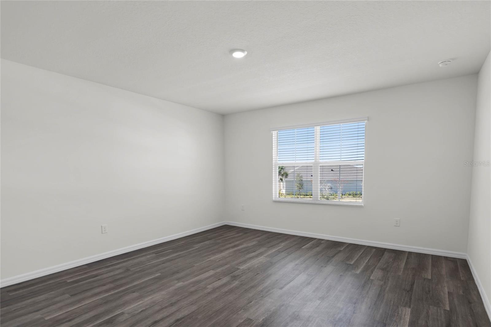 Image 11 of 37 For 1684 Hummingbird Road