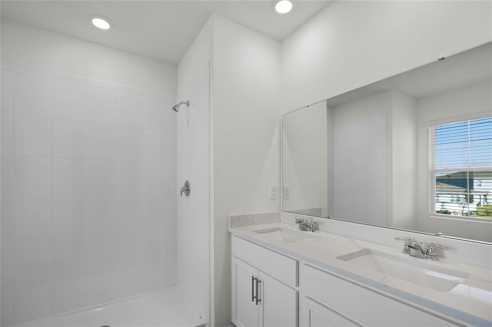 Image 17 of 37 For 1684 Hummingbird Road