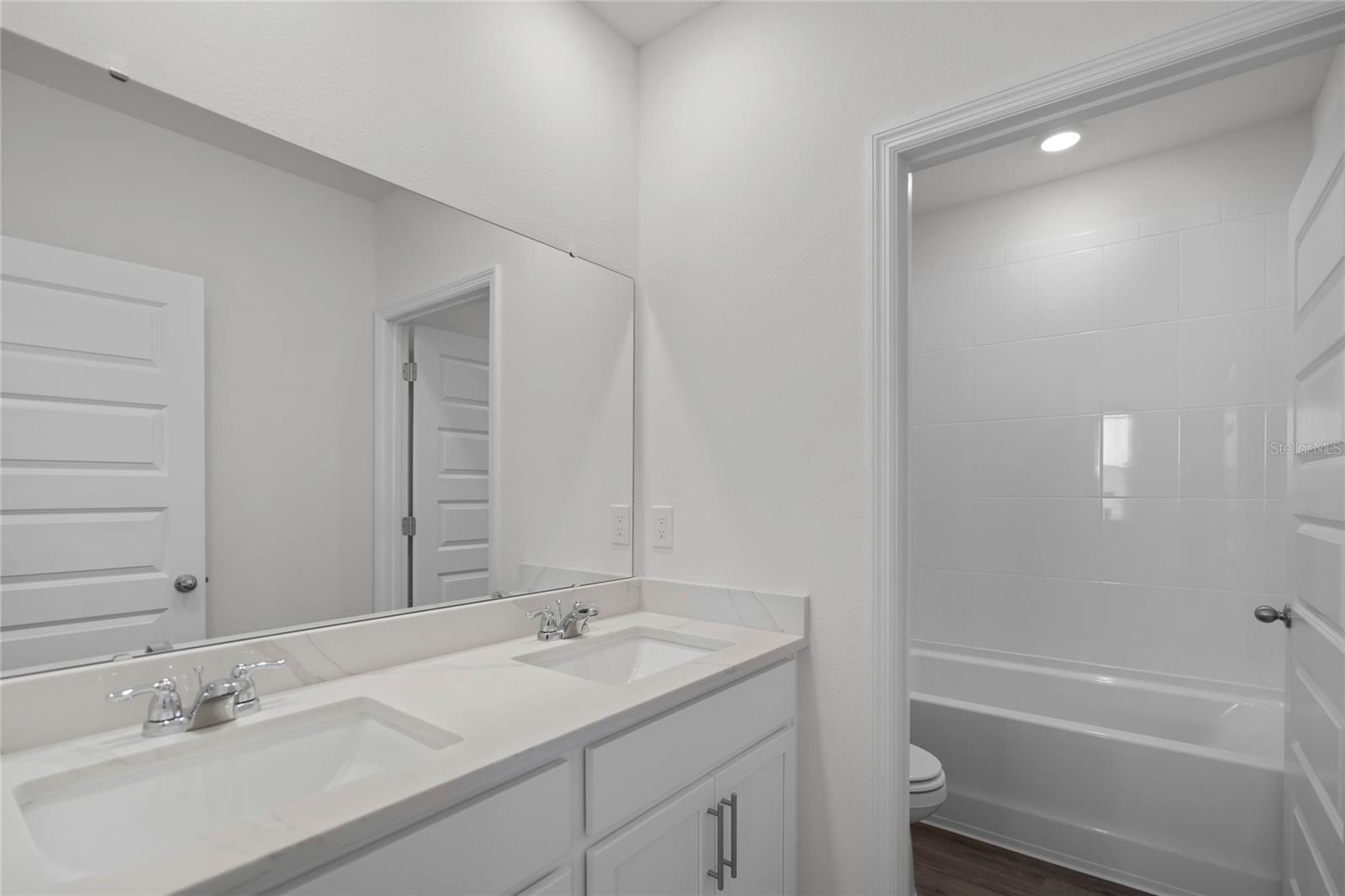 Image 20 of 37 For 1684 Hummingbird Road