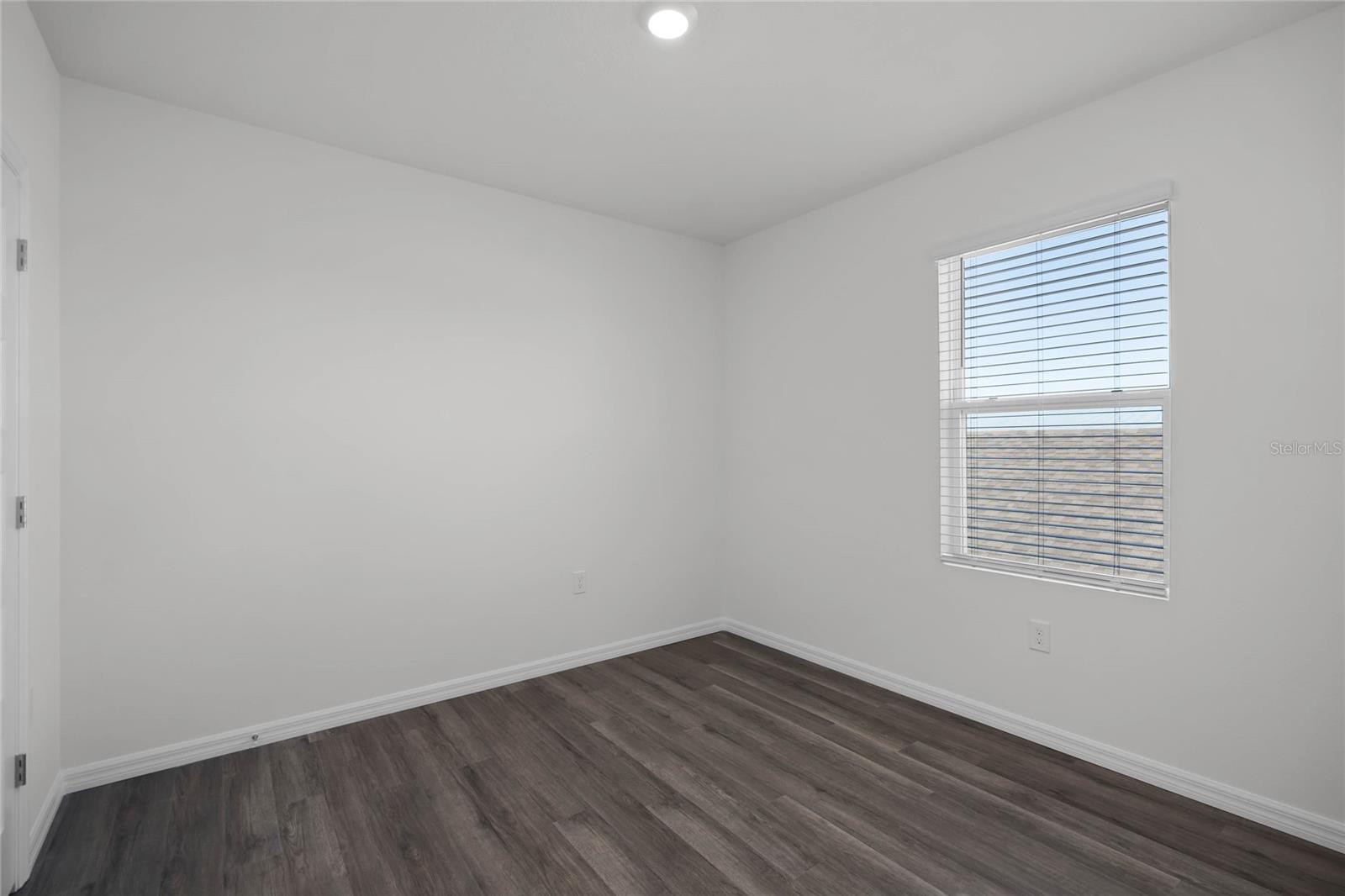 Image 22 of 37 For 1684 Hummingbird Road