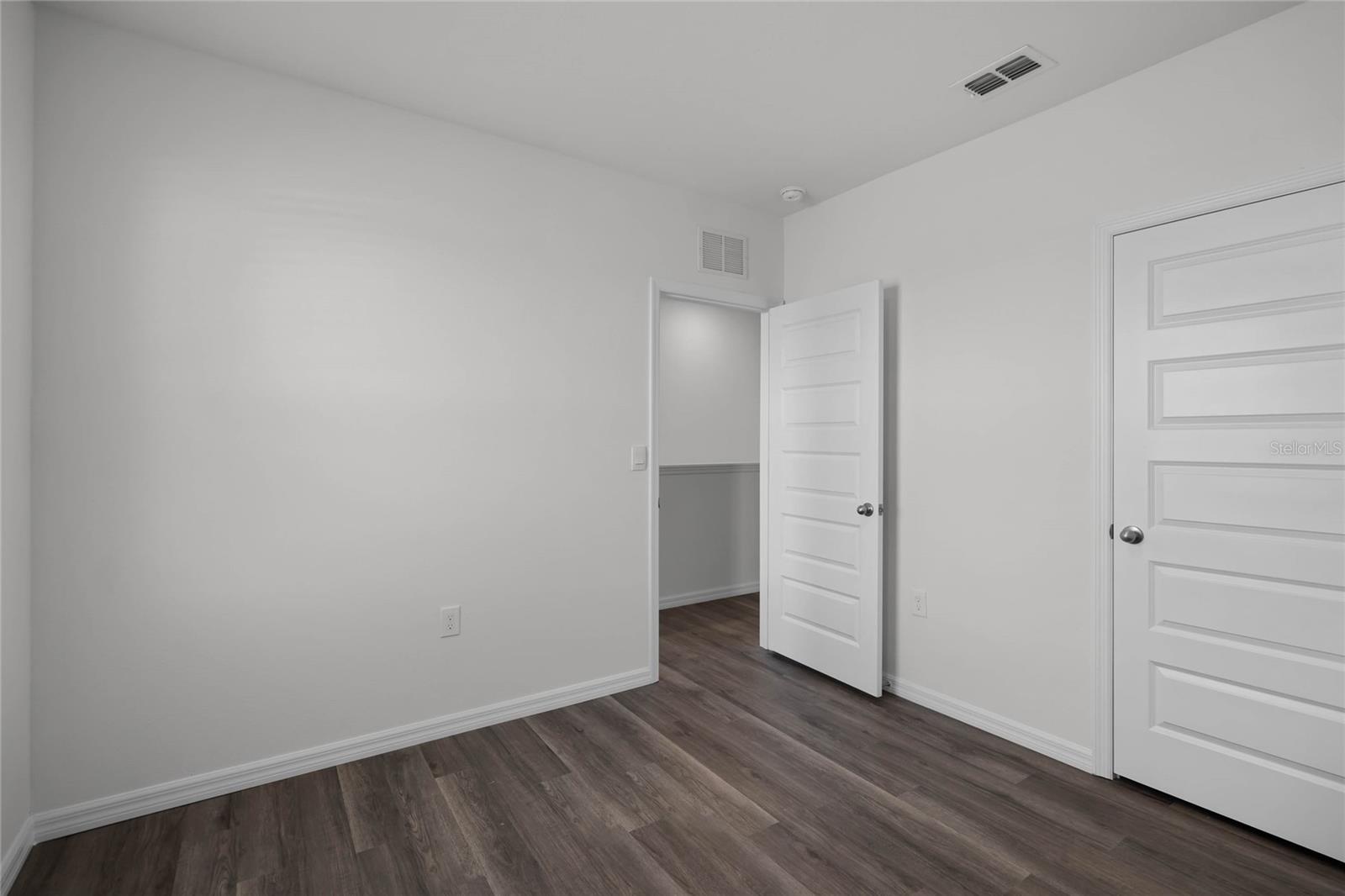 Image 26 of 37 For 1684 Hummingbird Road