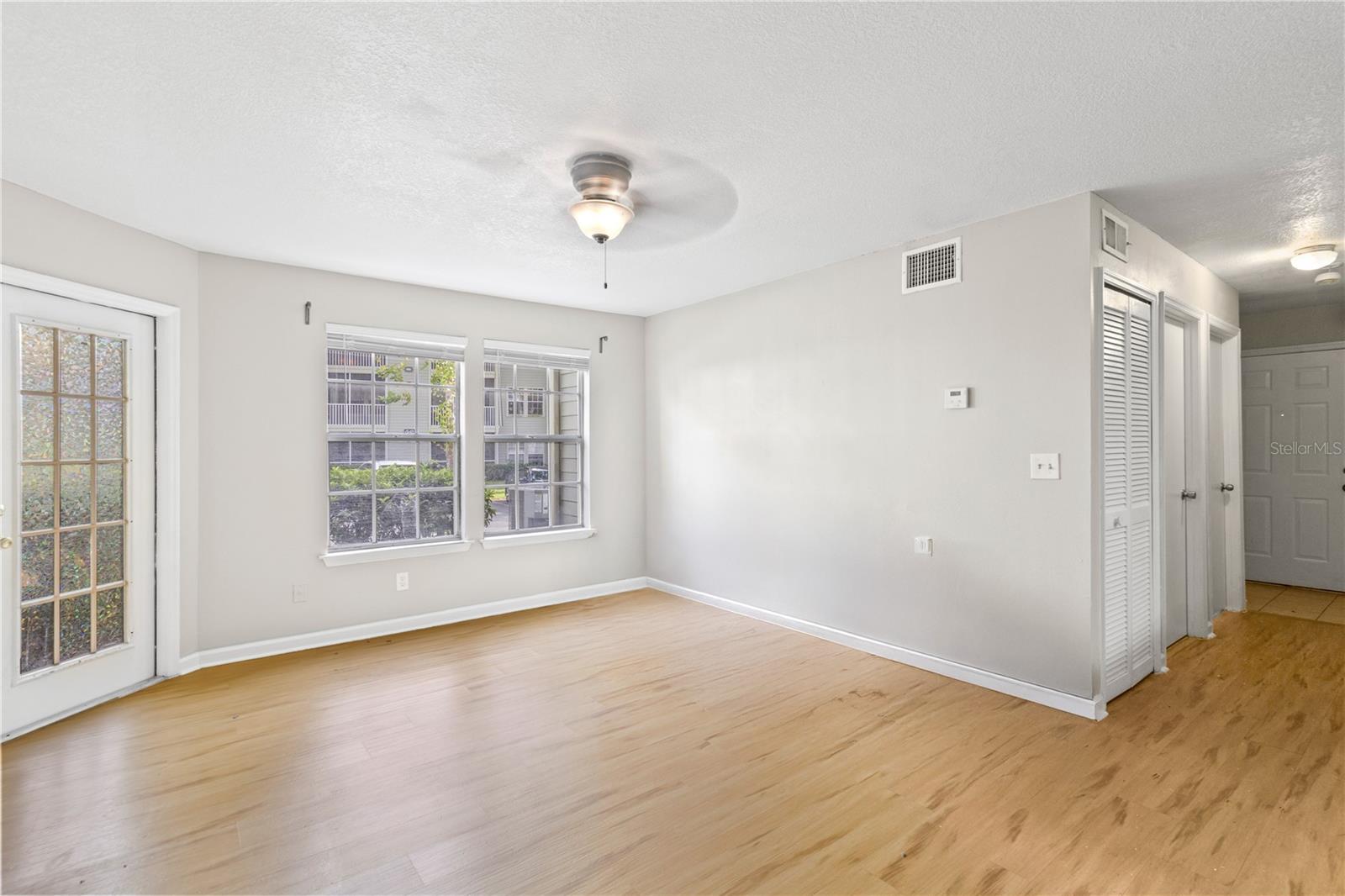 Image 4 of 19 For 6142 Westgate Drive 103