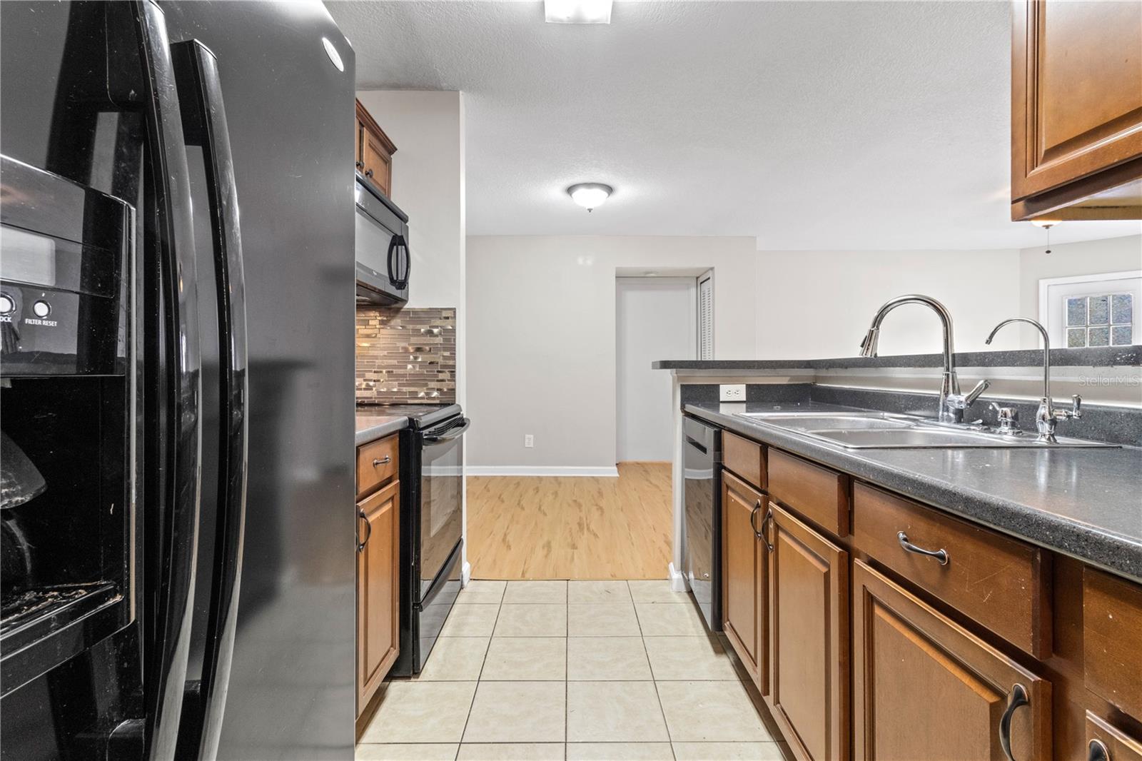 Image 9 of 19 For 6142 Westgate Drive 103