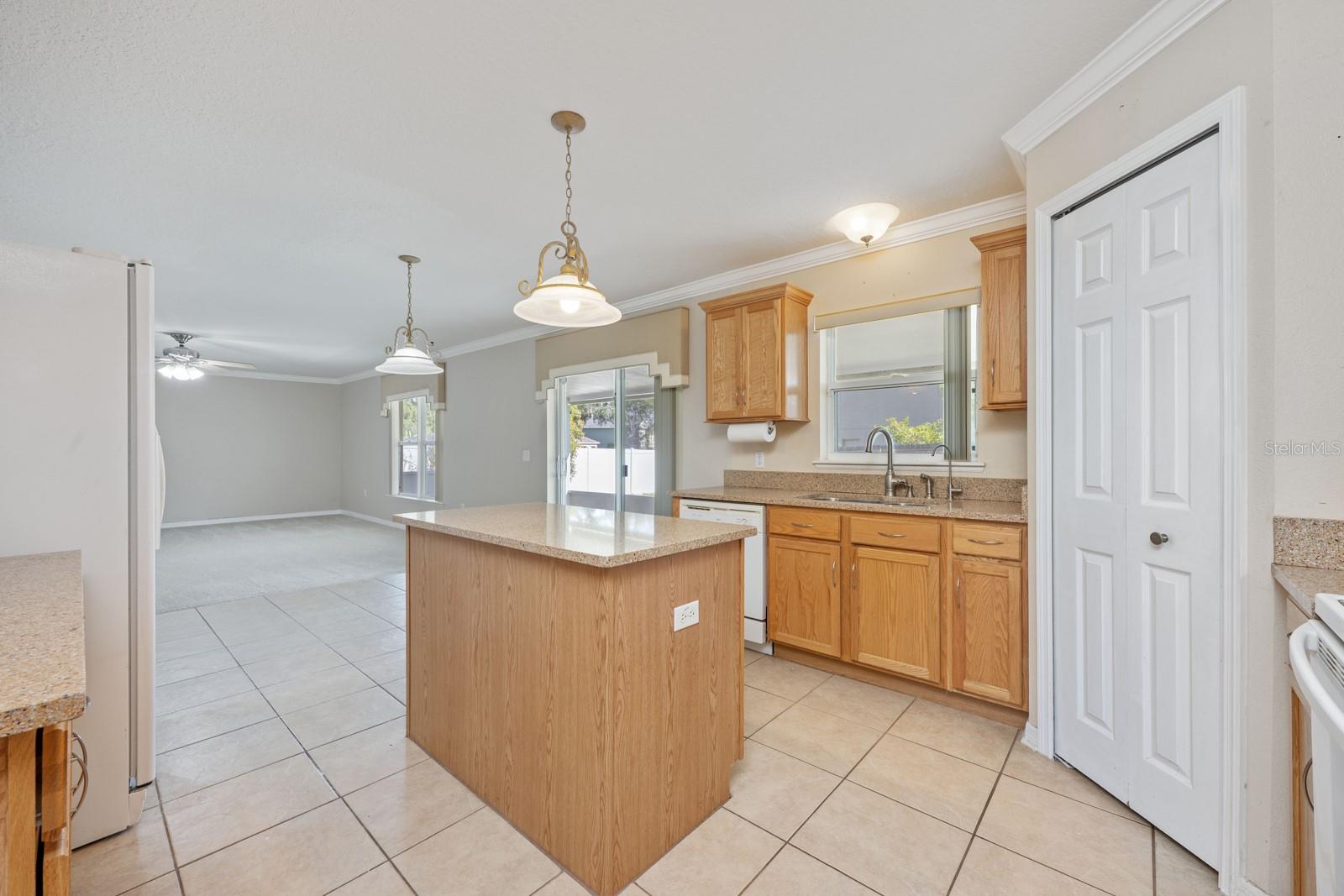 Image 7 of 40 For 541 Yellow Tail Place