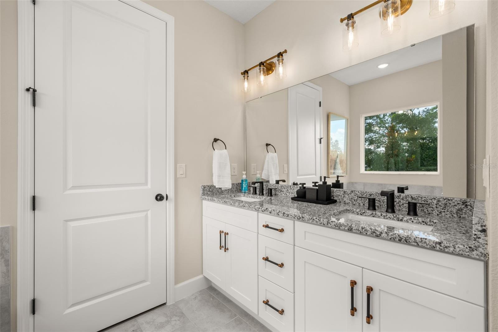 Image 36 of 74 For 7100 Sun N Lake Boulevard