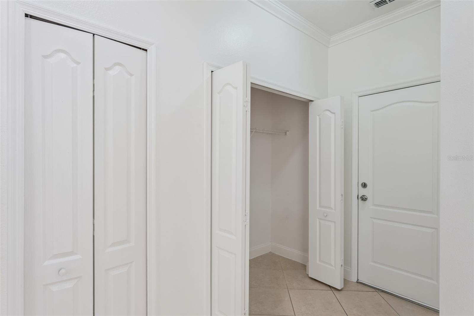 Image 21 of 27 For 2507 Monaco Cove Circle