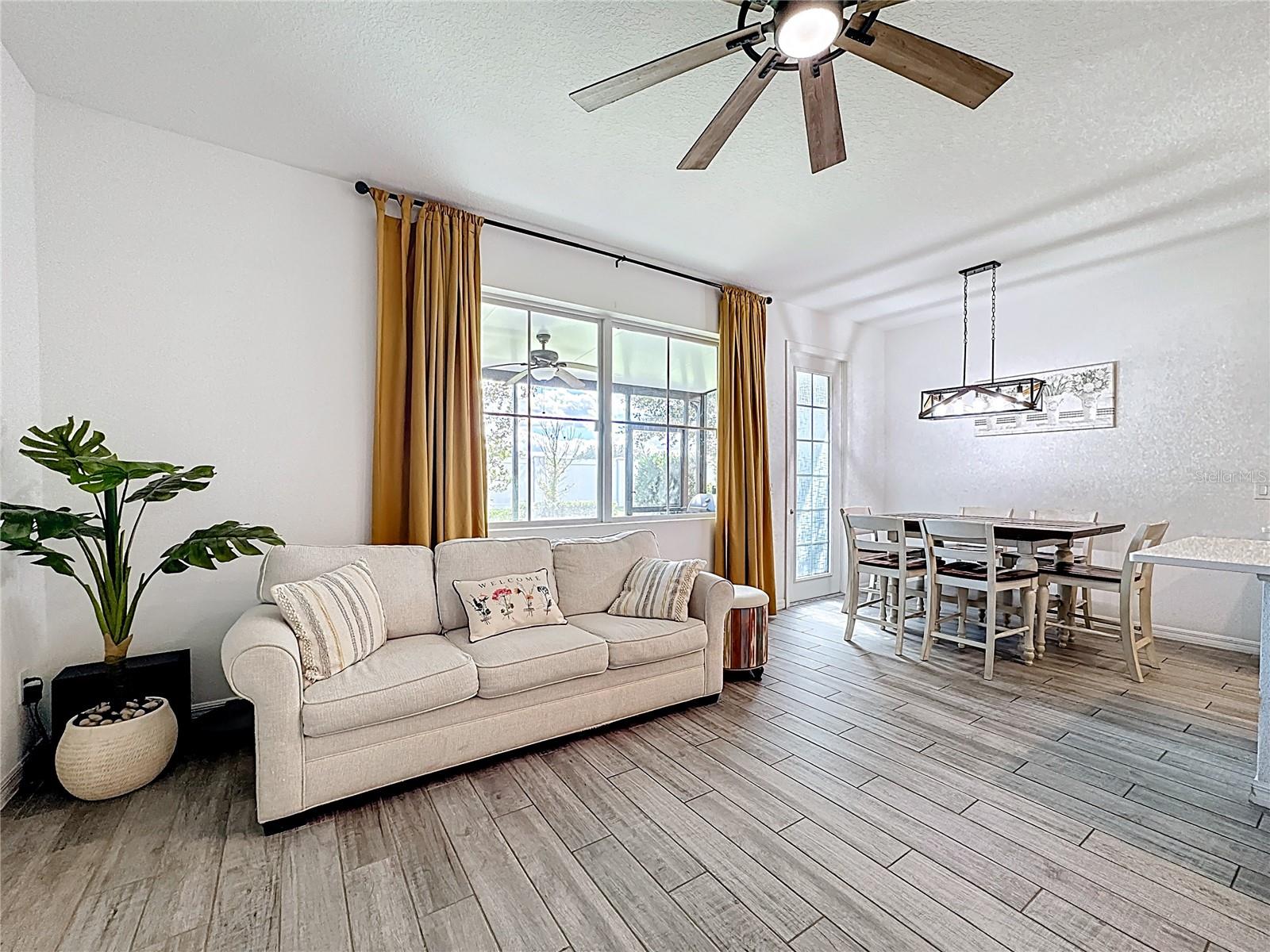 Image 13 of 47 For 721 Benoi Dr