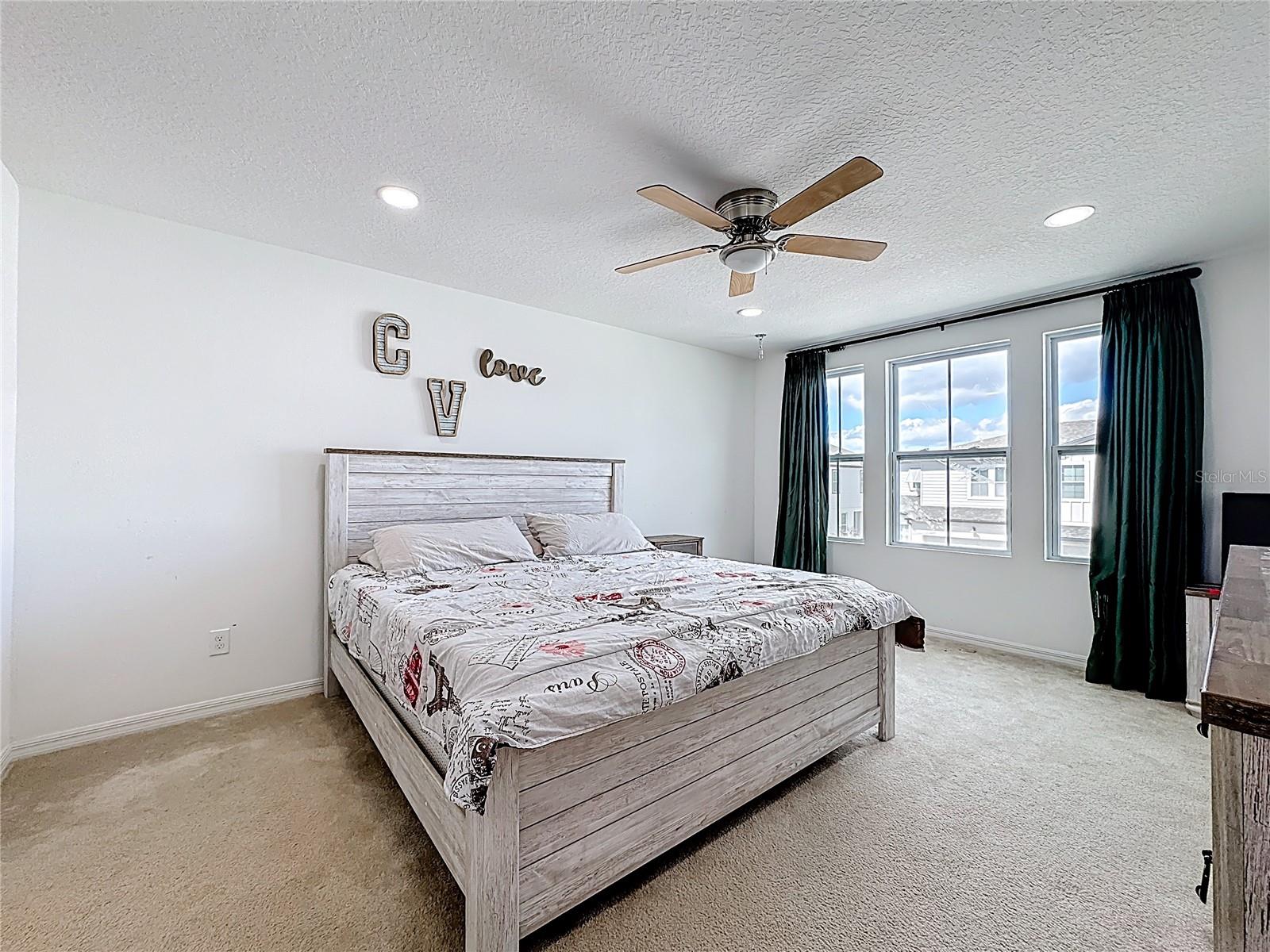 Image 25 of 47 For 721 Benoi Dr