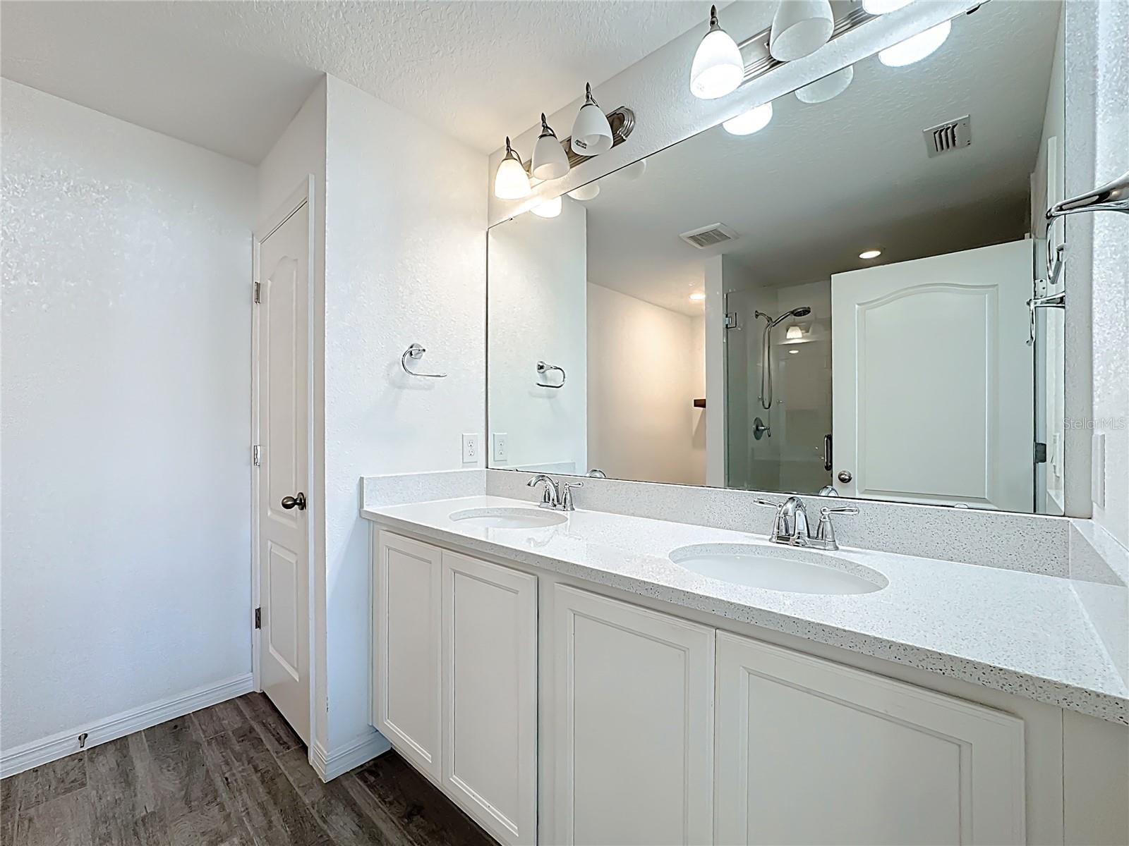 Image 27 of 47 For 721 Benoi Dr