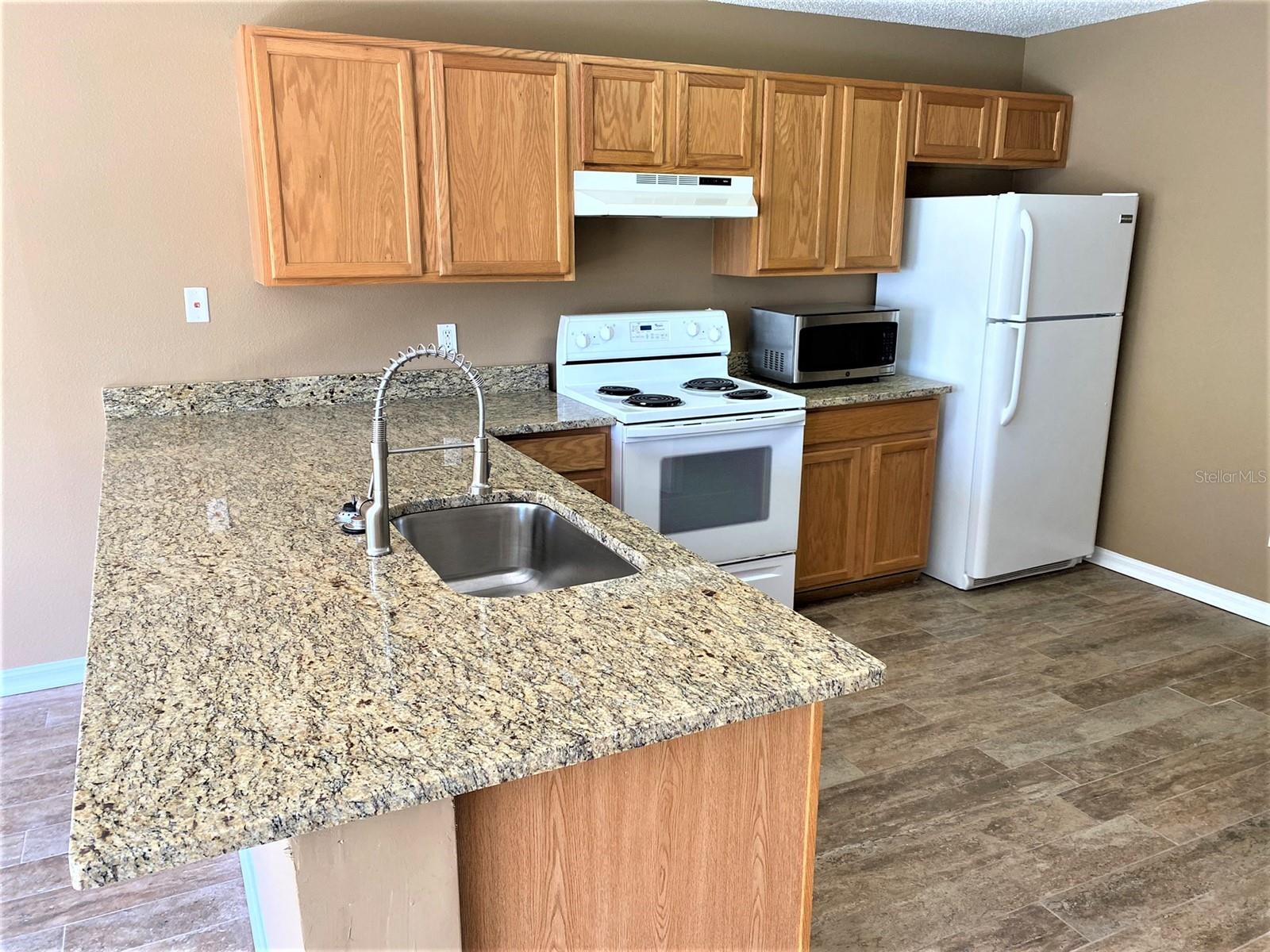 Image 4 of 21 For 13054 Lexington Summit Street