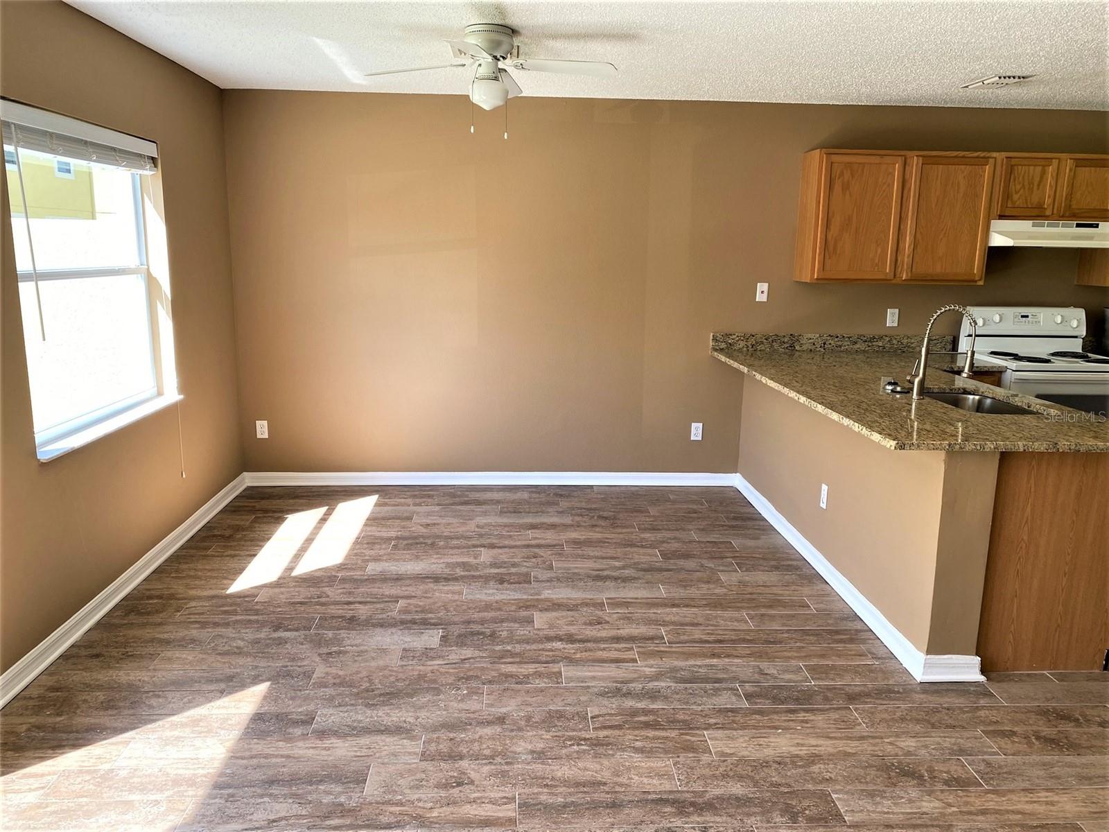 Image 6 of 21 For 13054 Lexington Summit Street