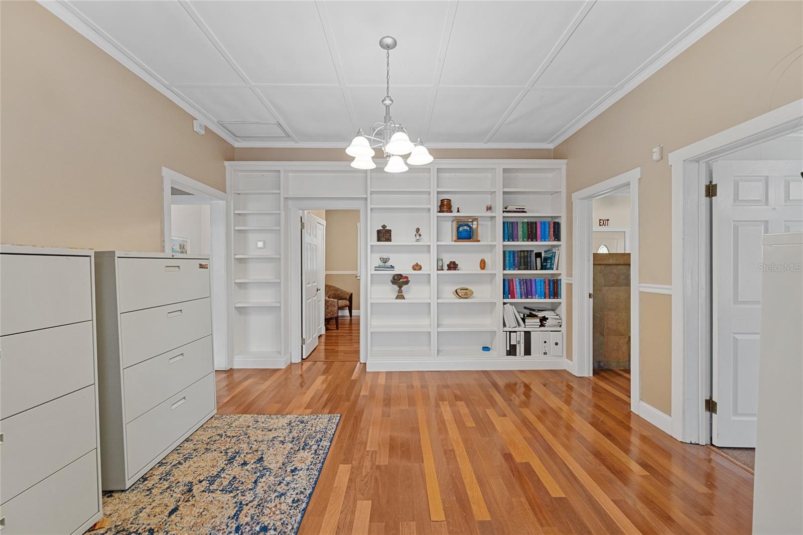 Image 13 of 44 For 272 Warren Avenue