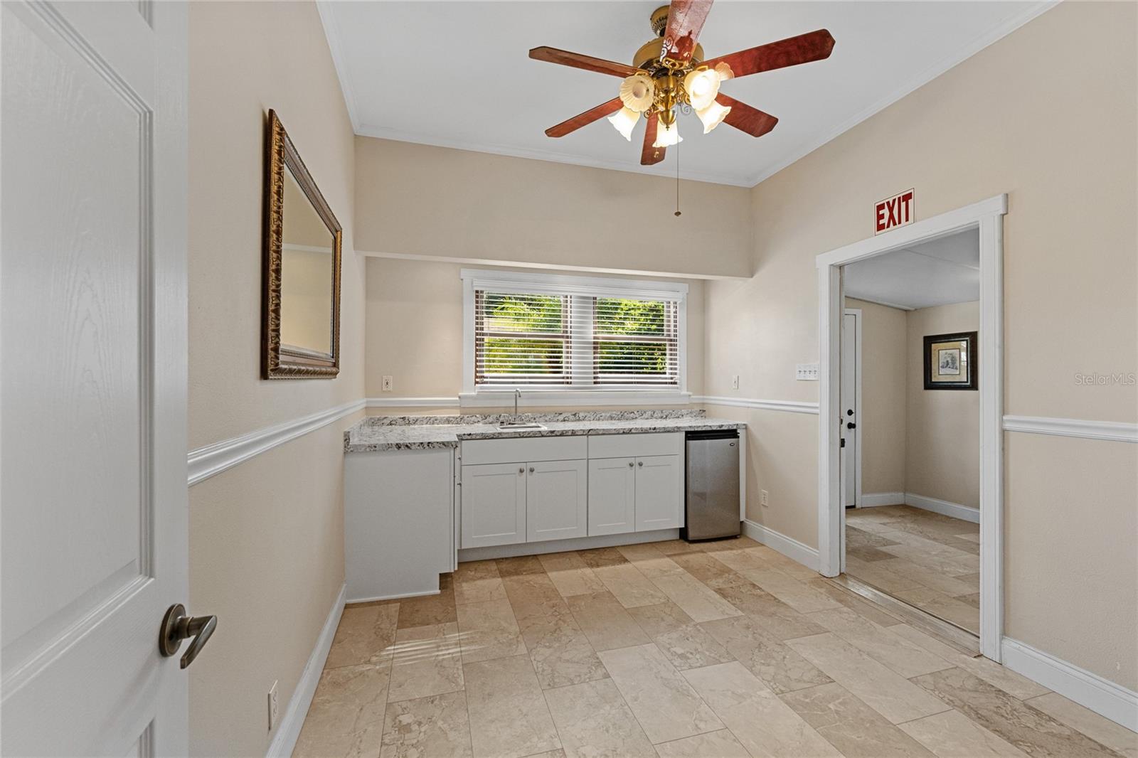 Image 8 of 44 For 272 Warren Avenue