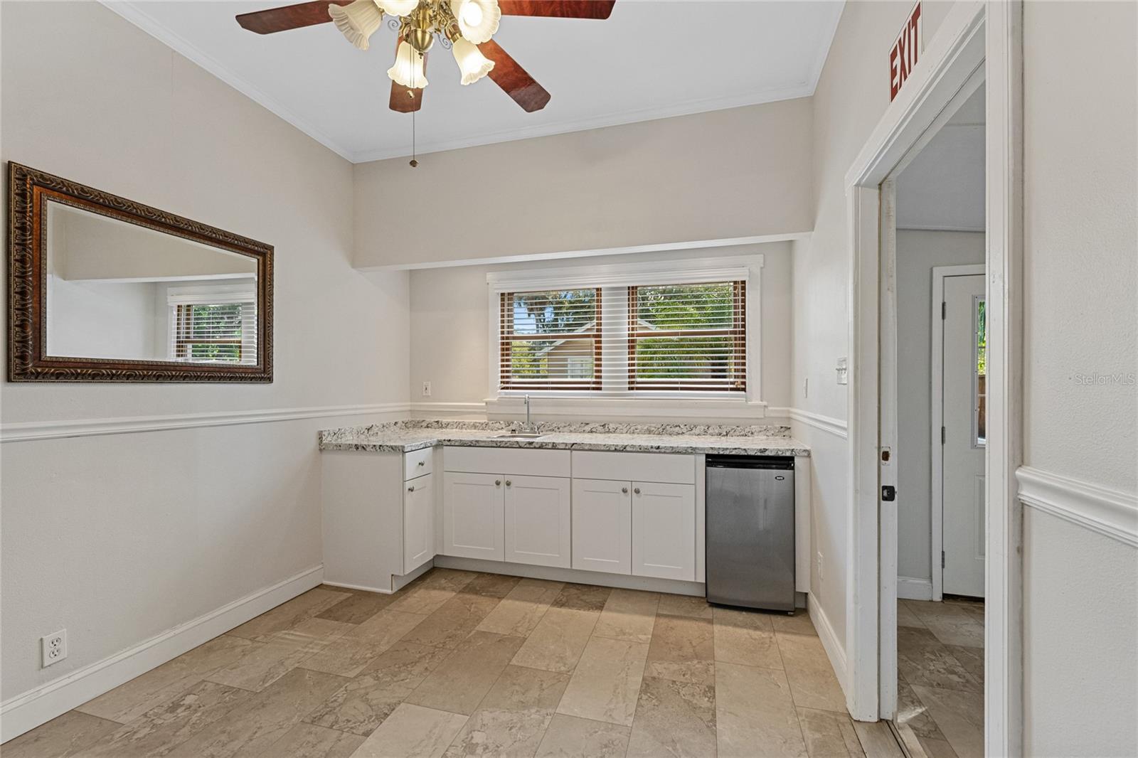 Image 9 of 44 For 272 Warren Avenue