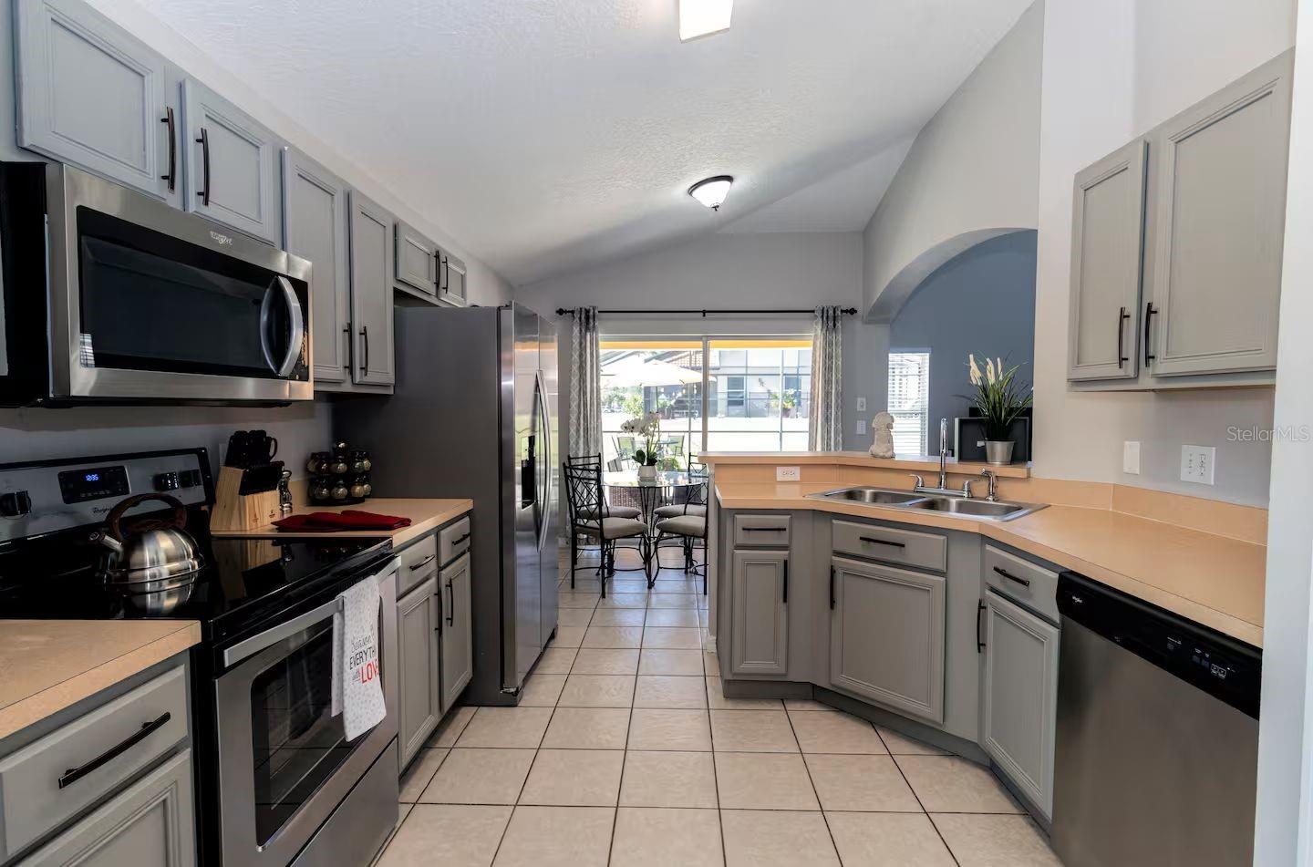 Image 10 of 41 For 251 Hypolita Avenue