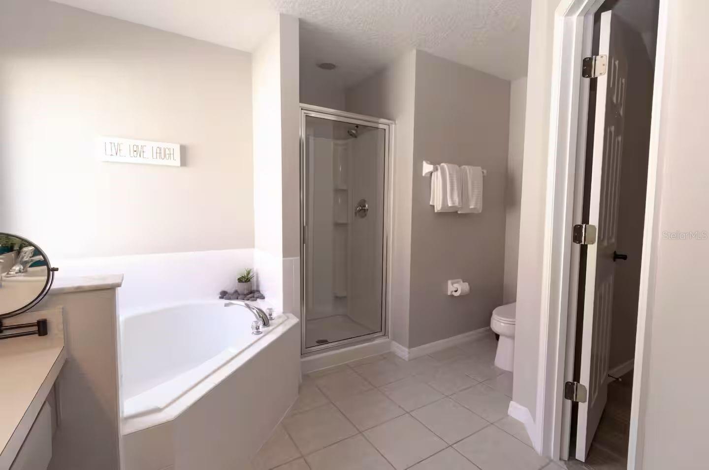 Image 14 of 41 For 251 Hypolita Avenue