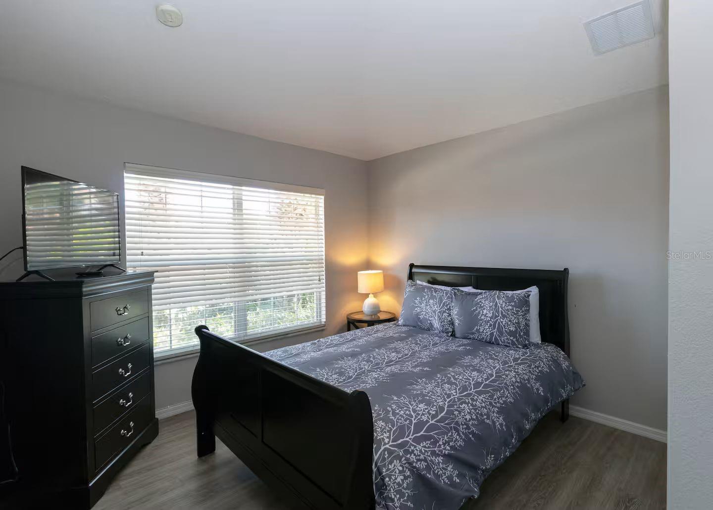 Image 16 of 41 For 251 Hypolita Avenue