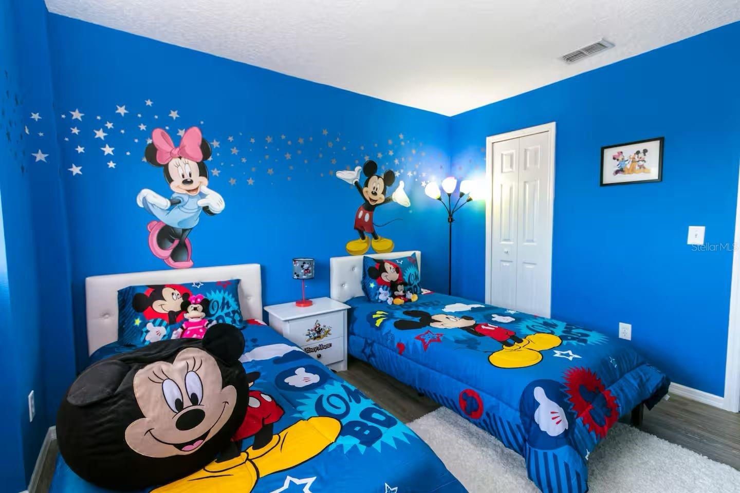 Image 18 of 41 For 251 Hypolita Avenue