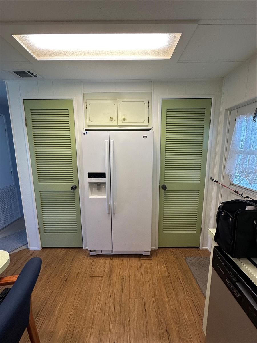 Image 4 of 15 For 2153 Oak Grove Drive Ge