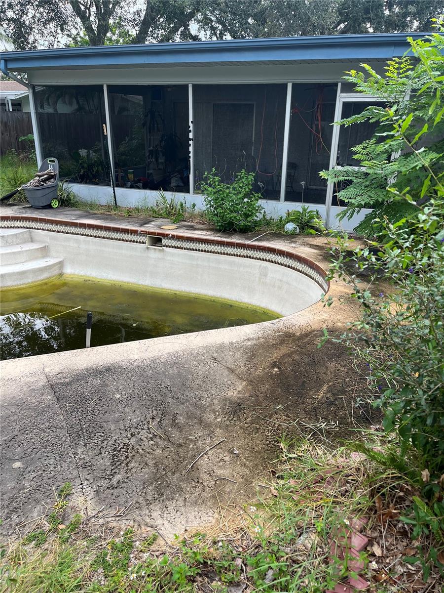 Image 18 of 24 For 11894 91st Terrace