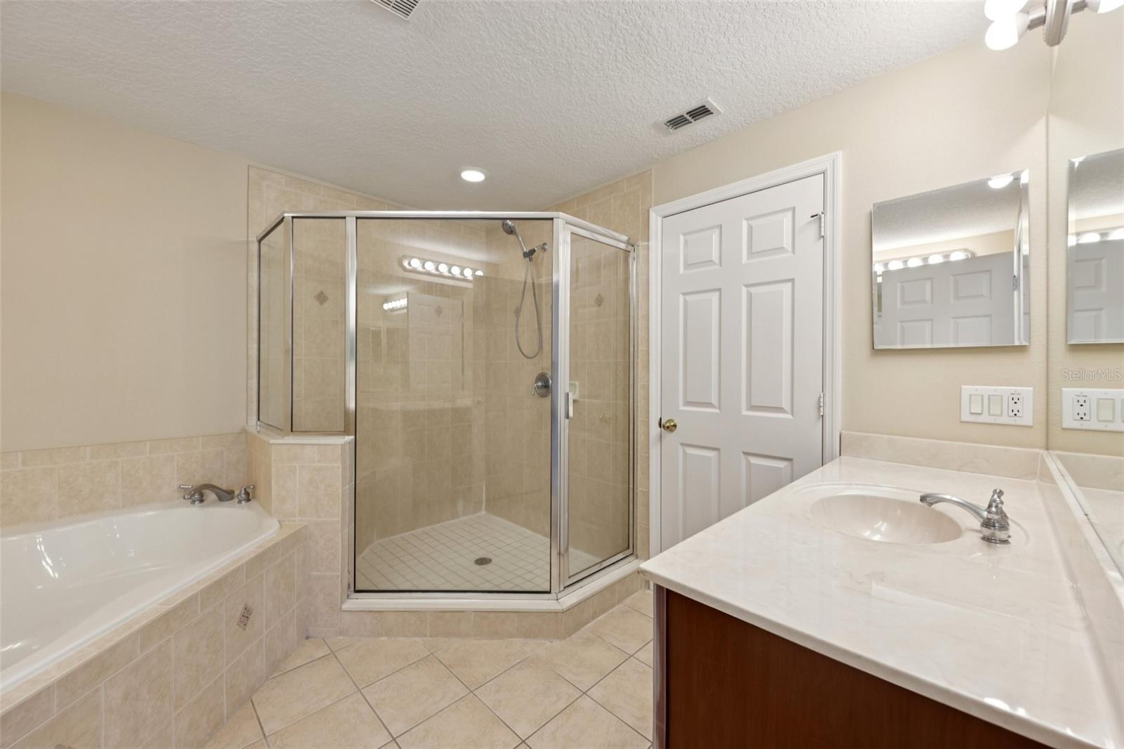 Image 34 of 59 For 1046 Coquina Lane