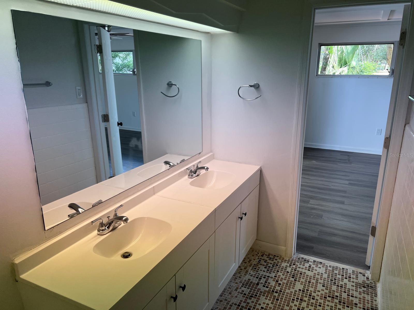 Image 19 of 37 For 1601 Orange Drive