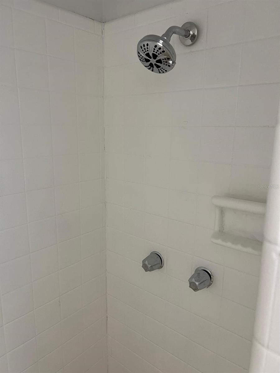 Image 23 of 37 For 1601 Orange Drive