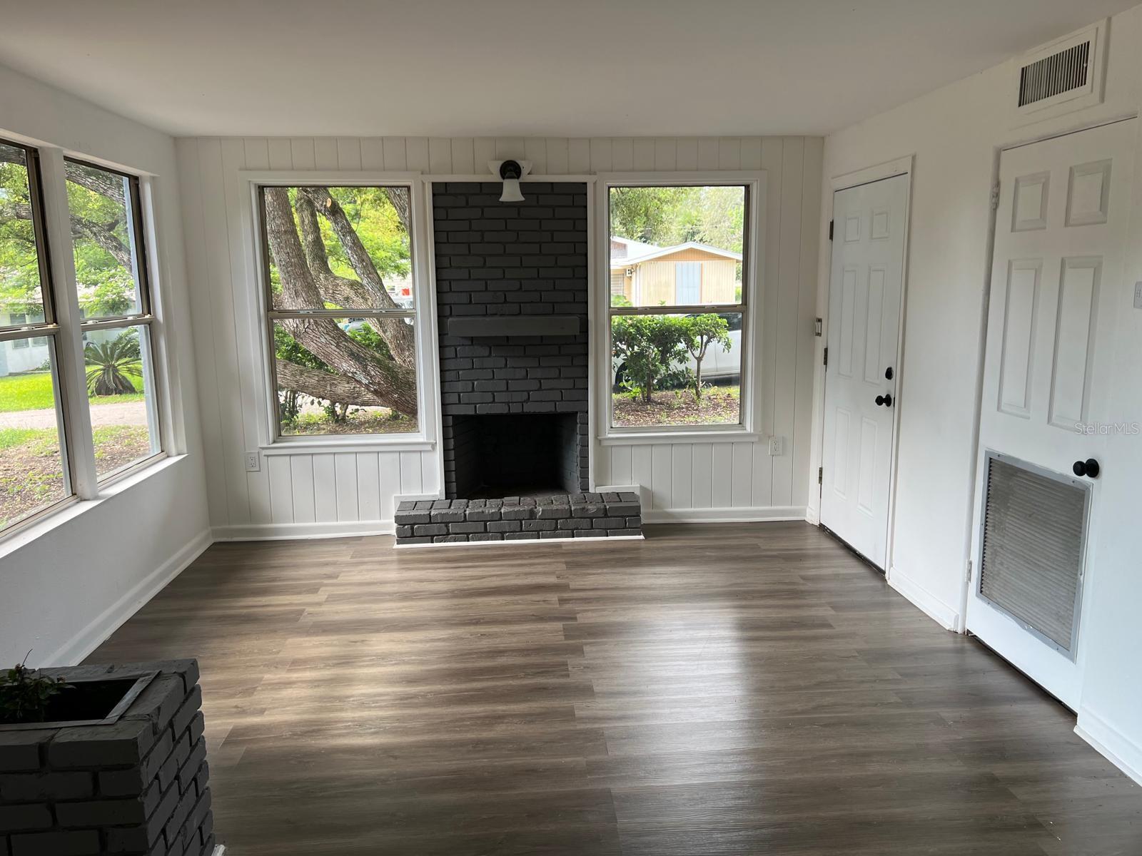 Image 29 of 37 For 1601 Orange Drive