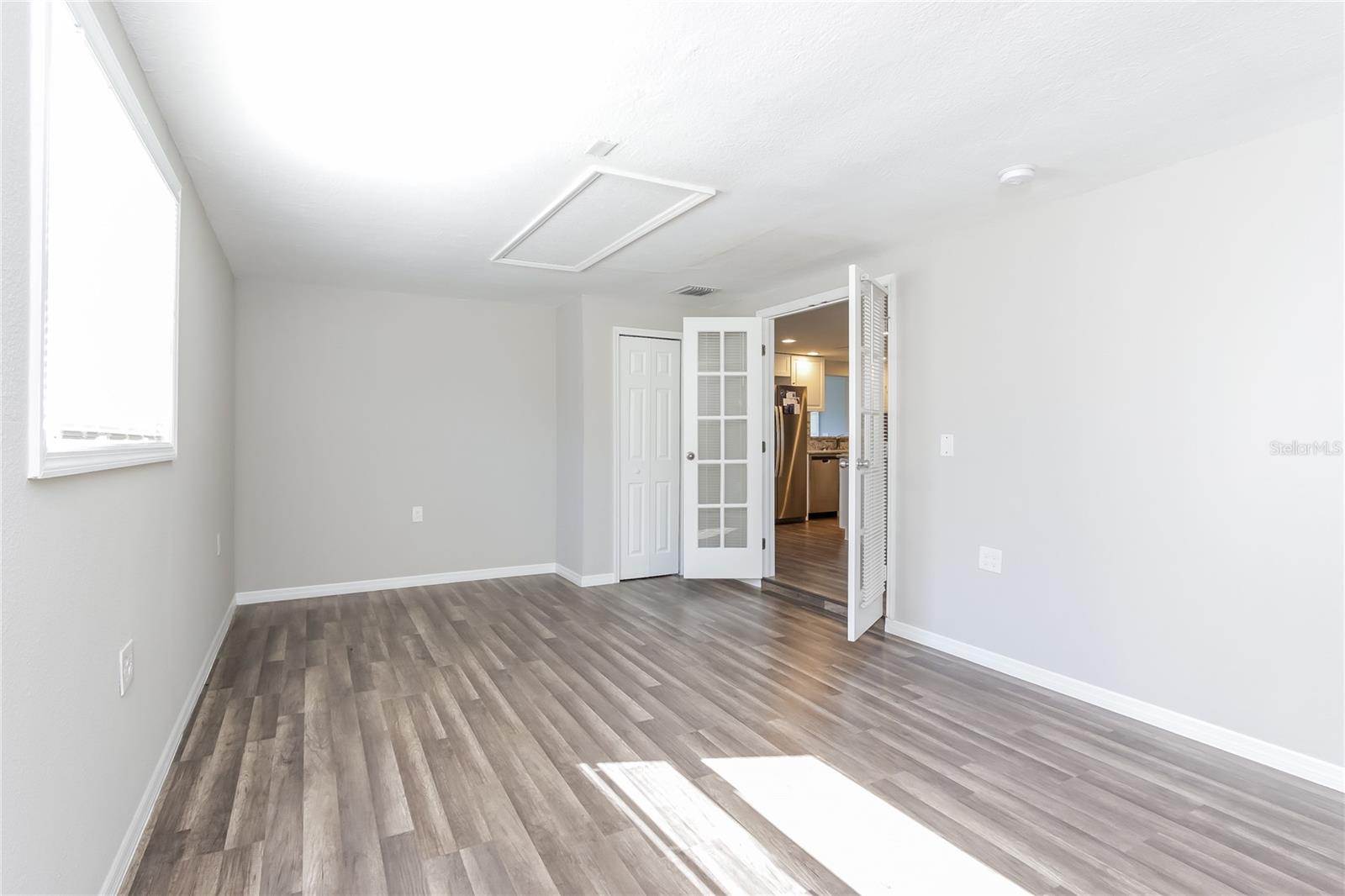 Image 12 of 16 For 6232 Murdock Avenue