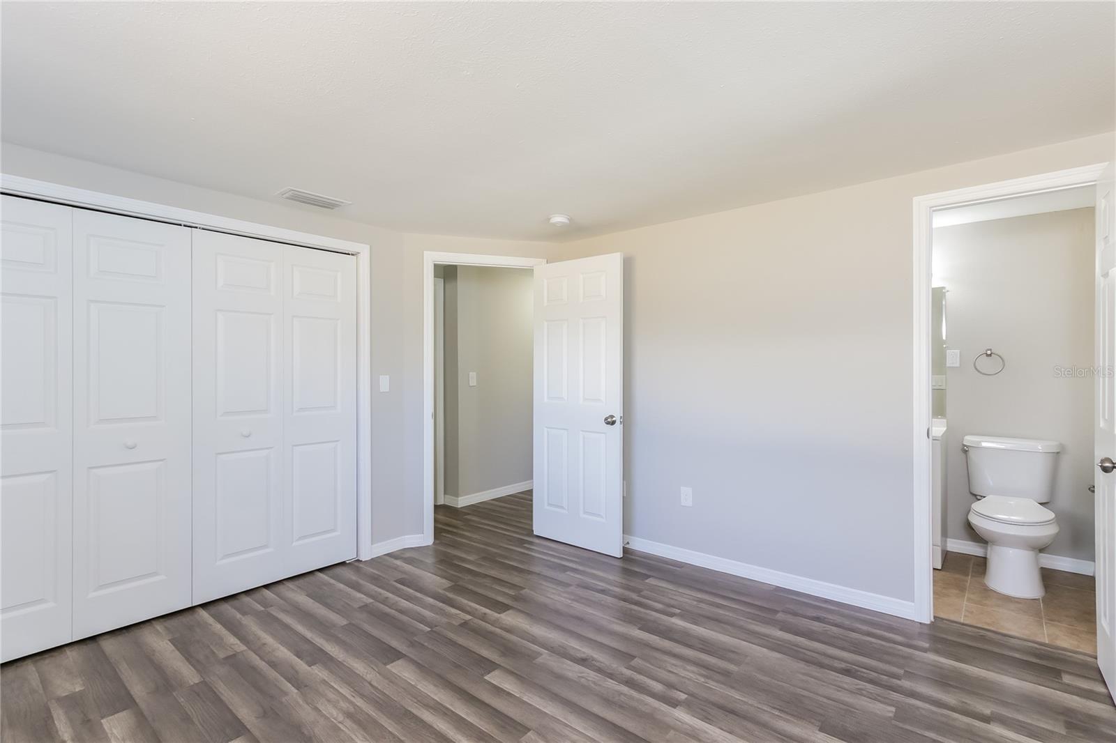 Image 7 of 16 For 6232 Murdock Avenue