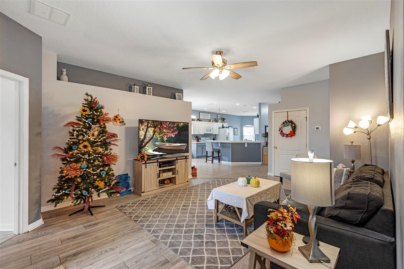 Image 14 of 44 For 146 Essex Place