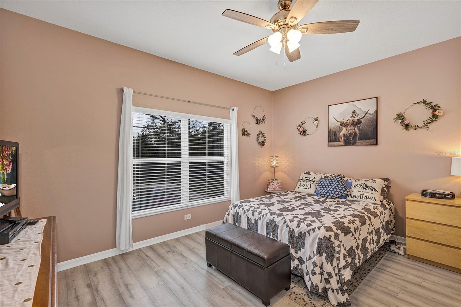 Image 15 of 44 For 146 Essex Place