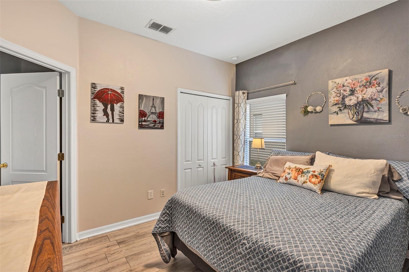 Image 21 of 44 For 146 Essex Place