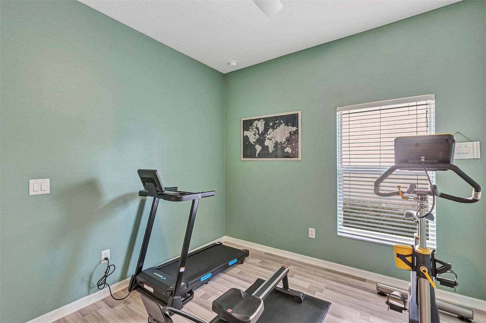 Image 24 of 44 For 146 Essex Place