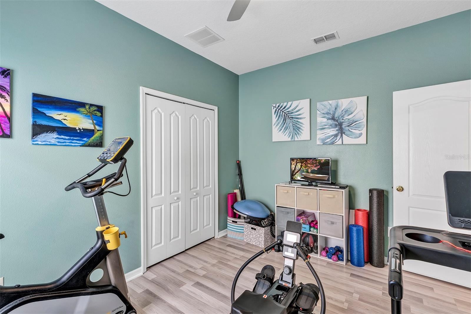 Image 25 of 44 For 146 Essex Place