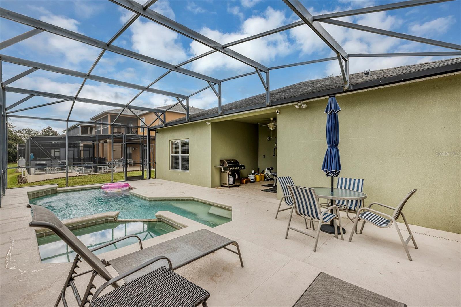 Image 31 of 44 For 146 Essex Place