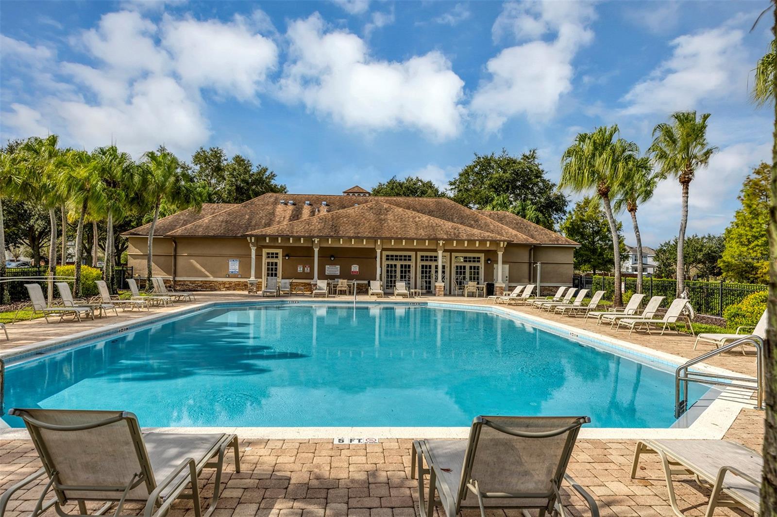 Image 40 of 44 For 146 Essex Place